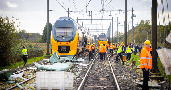 Meteren Train Accident: Why Drivers Should Break Rail Barriers